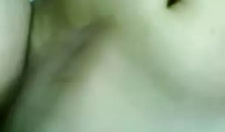 POET ورزش زیبا در صحنه POV ضربدری مامان