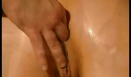 بررسی سوالات داستان سکس ضربدری گروهی داغ در Quicksand
