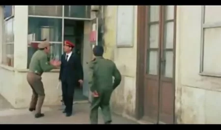Zafira ورزش بلوند اسپرم را پس از داستان واقعی سکس ضربدری نفوذ عمیق بار می کشد
