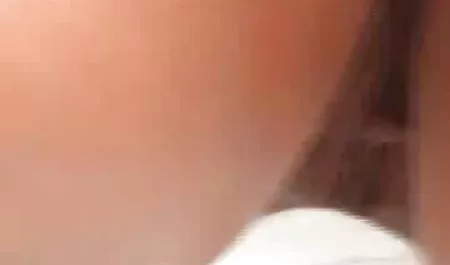 نوجوان سکس زوری ضربدری خال کوبی کاملاً برهنه و استمناء!