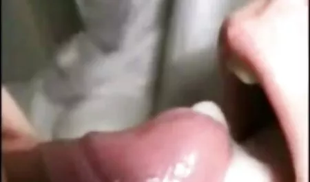 BBW جوانان هیو را داستانهای سکسی ضربدری زنجیر و سیلی می زند